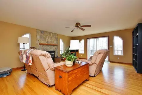 430 Windtree Dr, Moneta, VA 24121 photo 7
