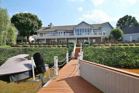 130 Lands End Rd, Penhook, VA 24137 photo 1