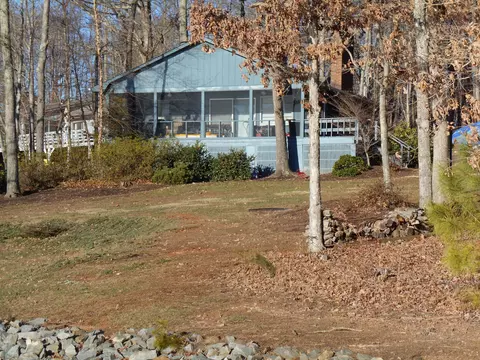 6060 Smith Mountain Rd, Penhook, VA 24137 photo 3