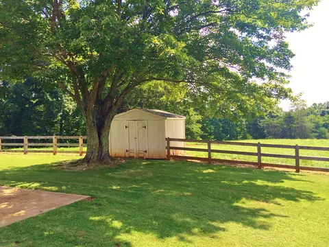 2745 Roaring Run Rd, Goode, VA 24556 photo 8