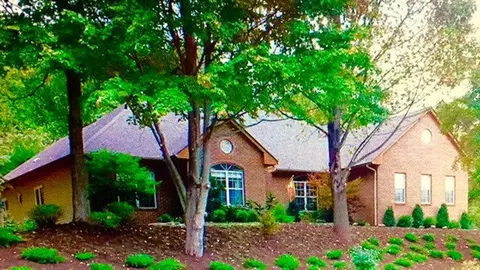 6667 Christopher Dr, Roanoke, VA 24018 photo 1