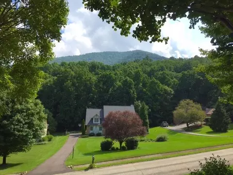 6667 Christopher Dr, Roanoke, VA 24018 photo 11