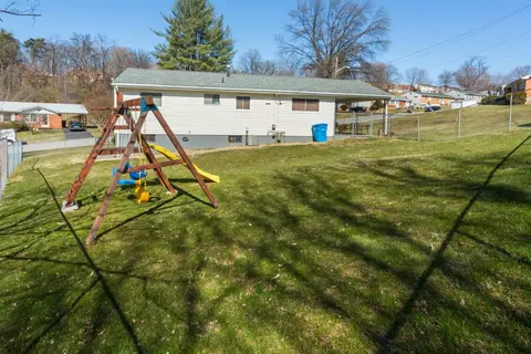 3902 Green Spring Ave, Roanoke, VA 24017 photo 24