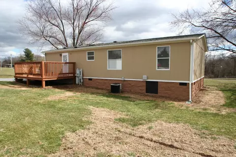 100 Mound Ter, Thaxton, VA 24174 photo 4