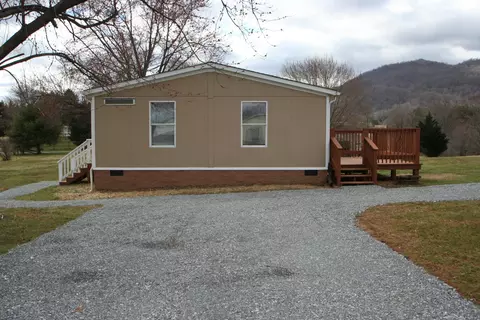 100 Mound Ter, Thaxton, VA 24174 photo 3