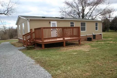 100 Mound Ter, Thaxton, VA 24174 photo 5