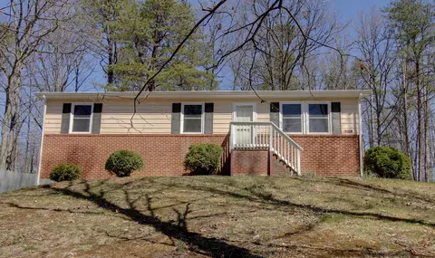 124 Arthur Rd, Roanoke, VA 24019 photo 1