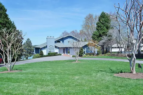 2690 Waters Edge Dr, Penhook, VA 24137 photo 6