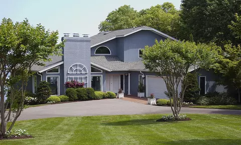 2690 Waters Edge Dr, Penhook, VA 24137 photo 1