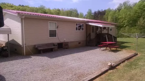664 Otter Dr, Ferrum, VA 24088 photo 2