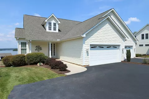 42 Patrick Pl, Union Hall, VA 24176 photo 3