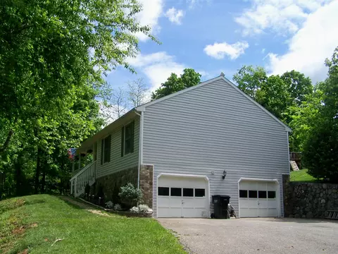 2990 Green Hill Dr, Salem, VA 24153 photo 1