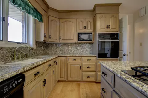 5475 Setter Rd, Roanoke, VA 24012 photo 9