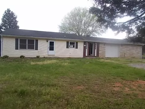 119 Crestbourne Dr, Goodview, VA 24095 photo 1