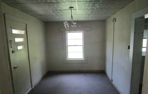 458 Tinker Ave, Vinton, VA 24179 photo 3