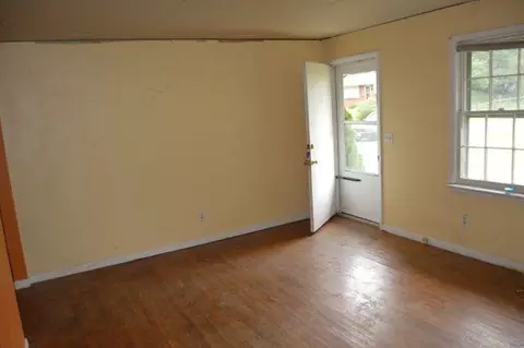 801 Commander Dr NW, Roanoke, VA 24019 photo 9