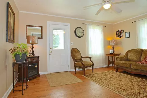 6034 Franklin St, Ferrum, VA 24088 photo 3