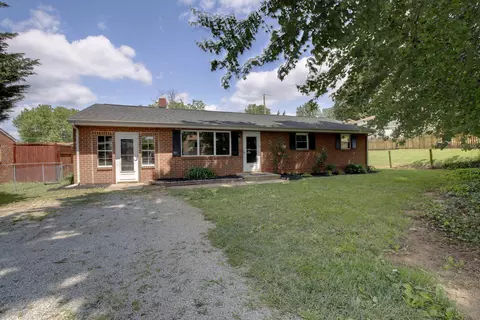 144 Return Rd, Roanoke, VA 24019 photo 2