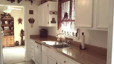 1409 Hidden Forest Dr, Goodview, VA 24095 photo 8