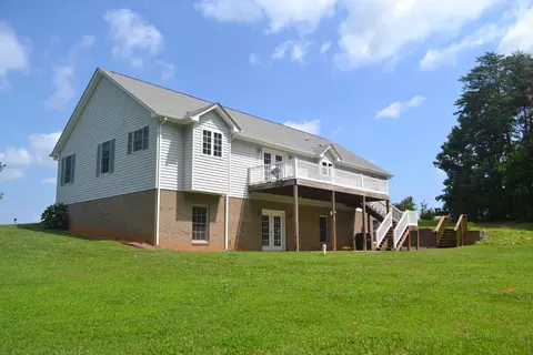 4000 Circle Creek Rd, Penhook, VA 24137 photo 3
