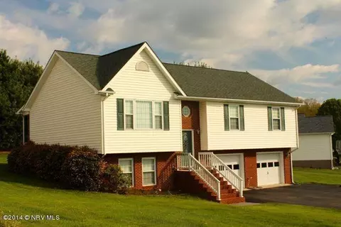 2007 Peppers Ferry Rd, Pulaski, VA 24301 photo 2