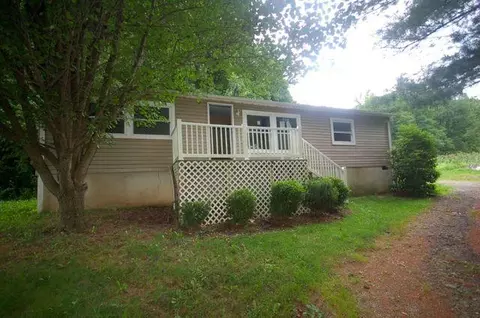 7008 Ogle Creek Rd, Covington, VA 24426 photo 1