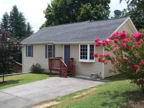 716 Normandy St NE, Roanoke, VA 24012 photo 1