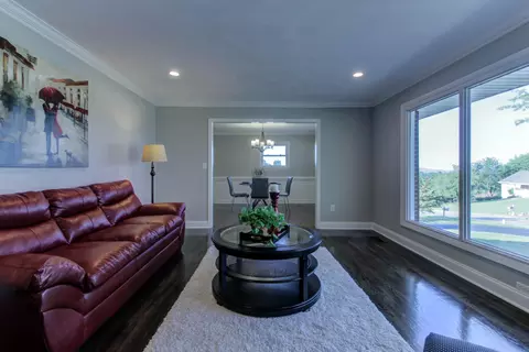 82 Murray Ct, Roanoke, VA 24019 photo 6
