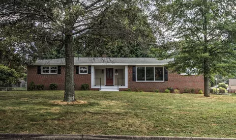 82 Murray Ct, Roanoke, VA 24019 photo 2