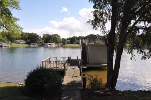 2880 Waters Edge Dr, Penhook, VA 24137 photo 15