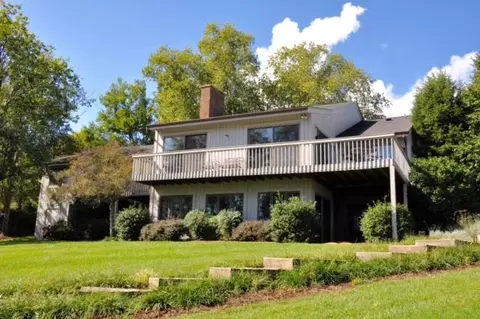 2880 Waters Edge Dr, Penhook, VA 24137 photo 3