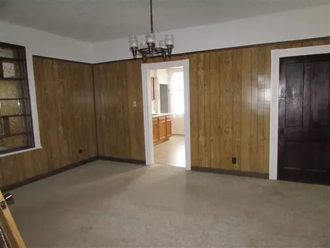 205 E Prospect St, Covington, VA 24426 photo 4