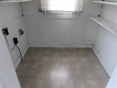 205 E Prospect St, Covington, VA 24426 photo 7
