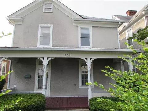 205 E Prospect St, Covington, VA 24426 photo 1