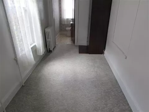 205 E Prospect St, Covington, VA 24426 photo 8
