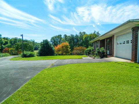 1465 S Mayo Dr, Stuart, VA 24171 photo 4