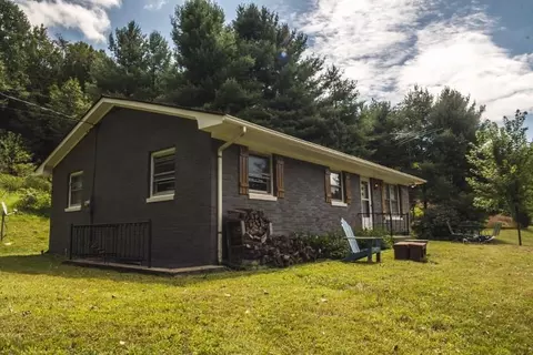 401 Sawmill Rd SW, Willis, VA 24380 photo 4