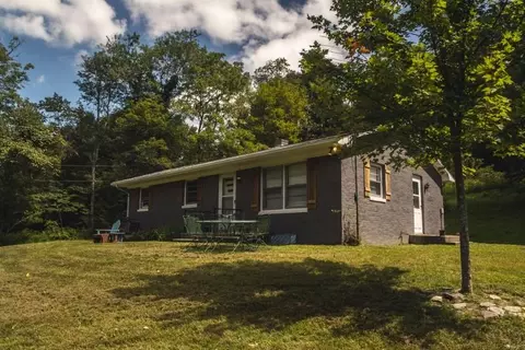 401 Sawmill Rd SW, Willis, VA 24380 photo 1
