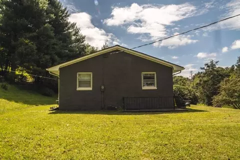 401 Sawmill Rd SW, Willis, VA 24380 photo 2