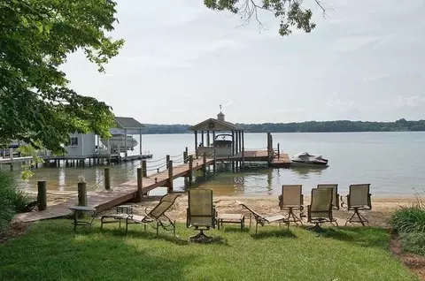 85 Lands End Rd, Penhook, VA 24137 photo 4