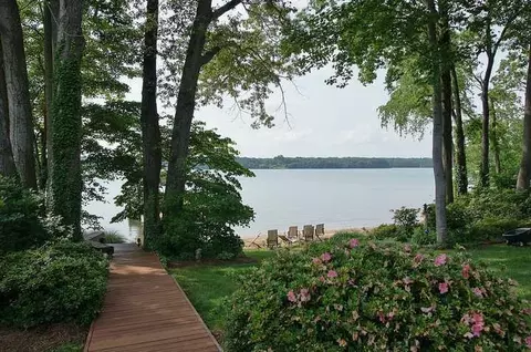 85 Lands End Rd, Penhook, VA 24137 photo 5