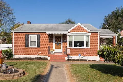 514 Murrell Rd NE, Roanoke, VA 24012 photo 1