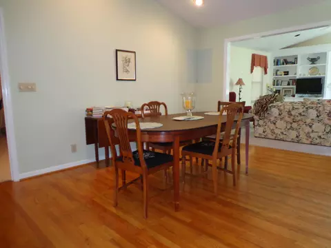 1908 Mcvitty Rd, Salem, VA 24153 photo 9