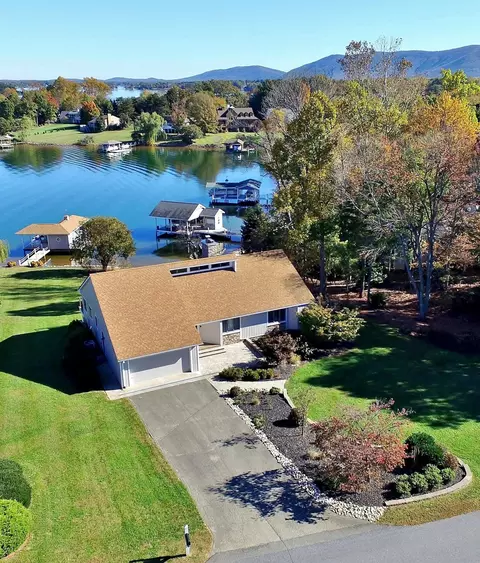 2790 Waters Edge Dr, Penhook, VA 24137 photo 29
