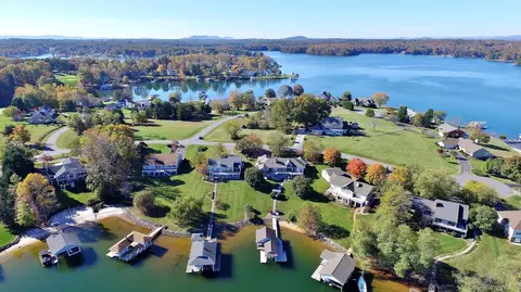 2790 Waters Edge Dr, Penhook, VA 24137 photo 41