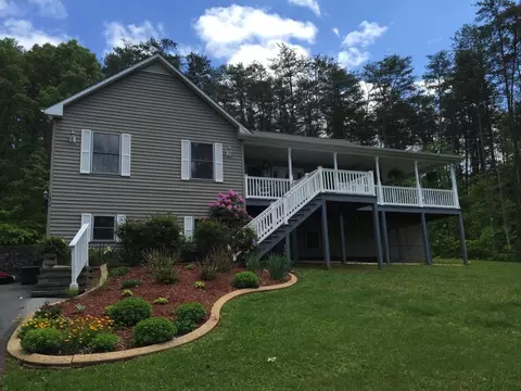 1074 Old Barn Rd, Moneta, VA 24121 photo 7