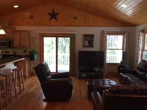 1074 Old Barn Rd, Moneta, VA 24121 photo 10
