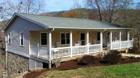384 Lakeside Rd, Penhook, VA 24137 photo 1