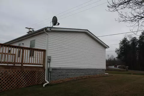 1032 Tiger Dr, Goodview, VA 24095 photo 6