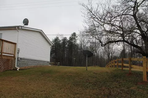 1032 Tiger Dr, Goodview, VA 24095 photo 9